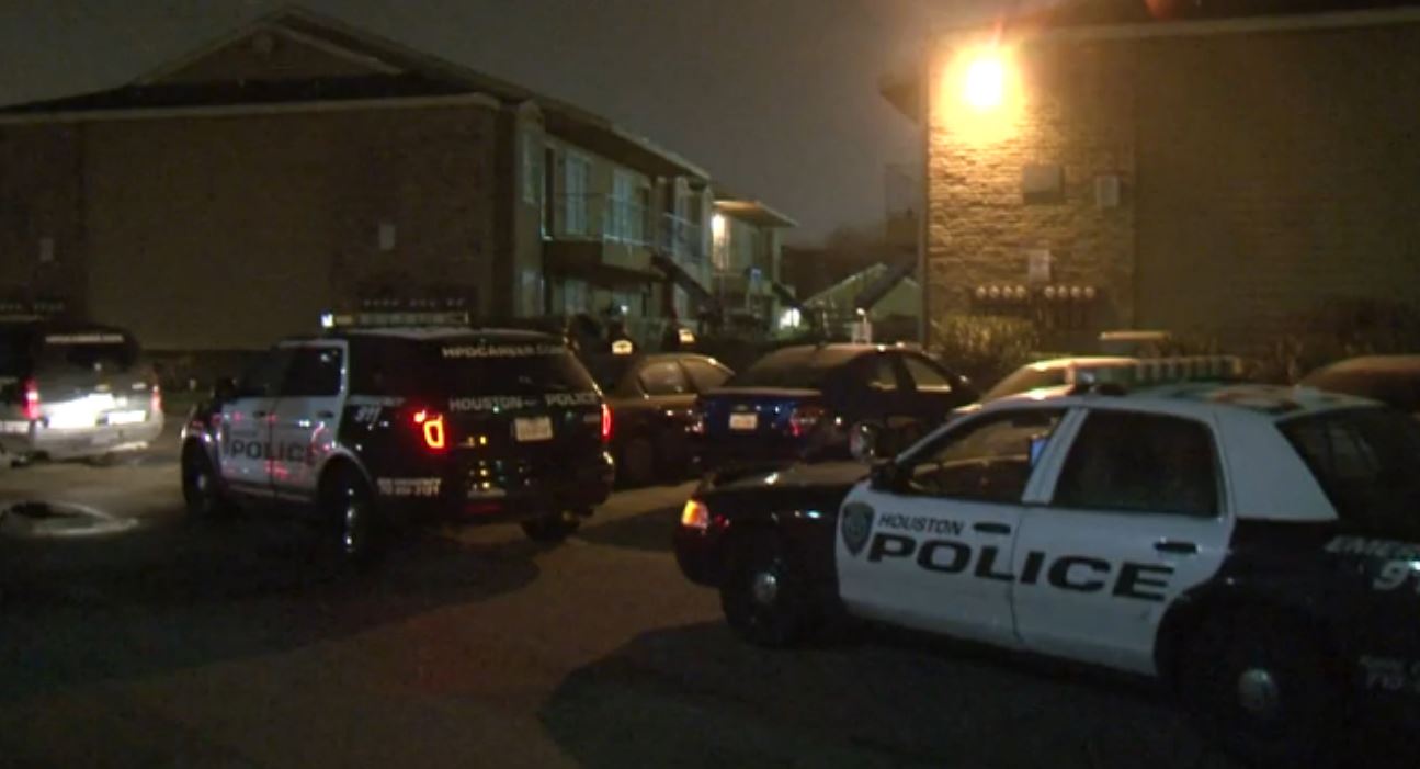 Man pistolwhipped during robbery at Westbury apartments